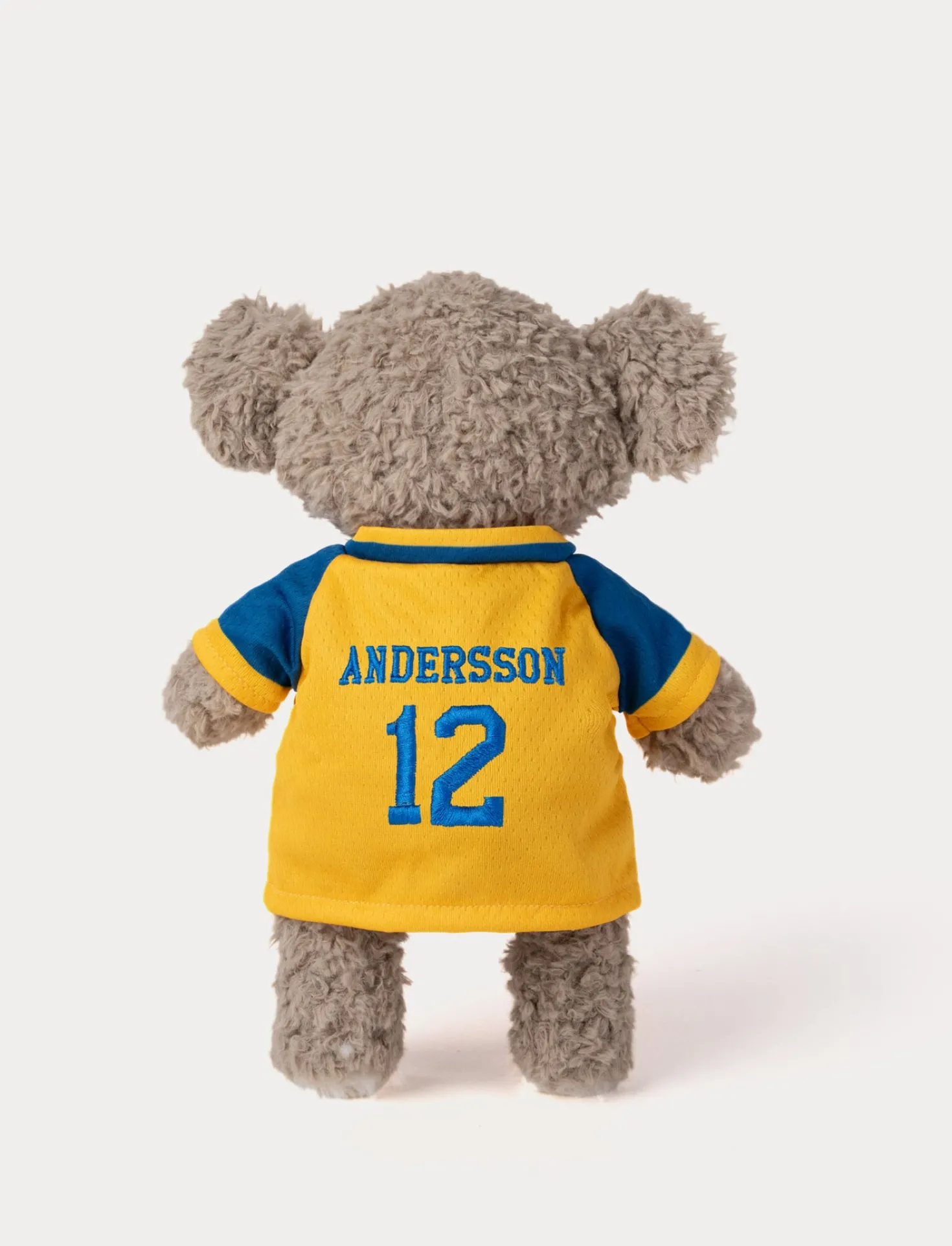 Retro Pals, Elefant med Landslagströja