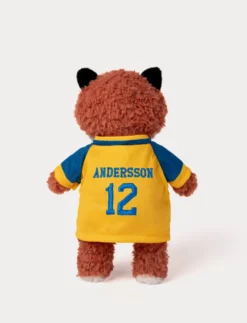 Retro Pals, Räv med Landslagströja