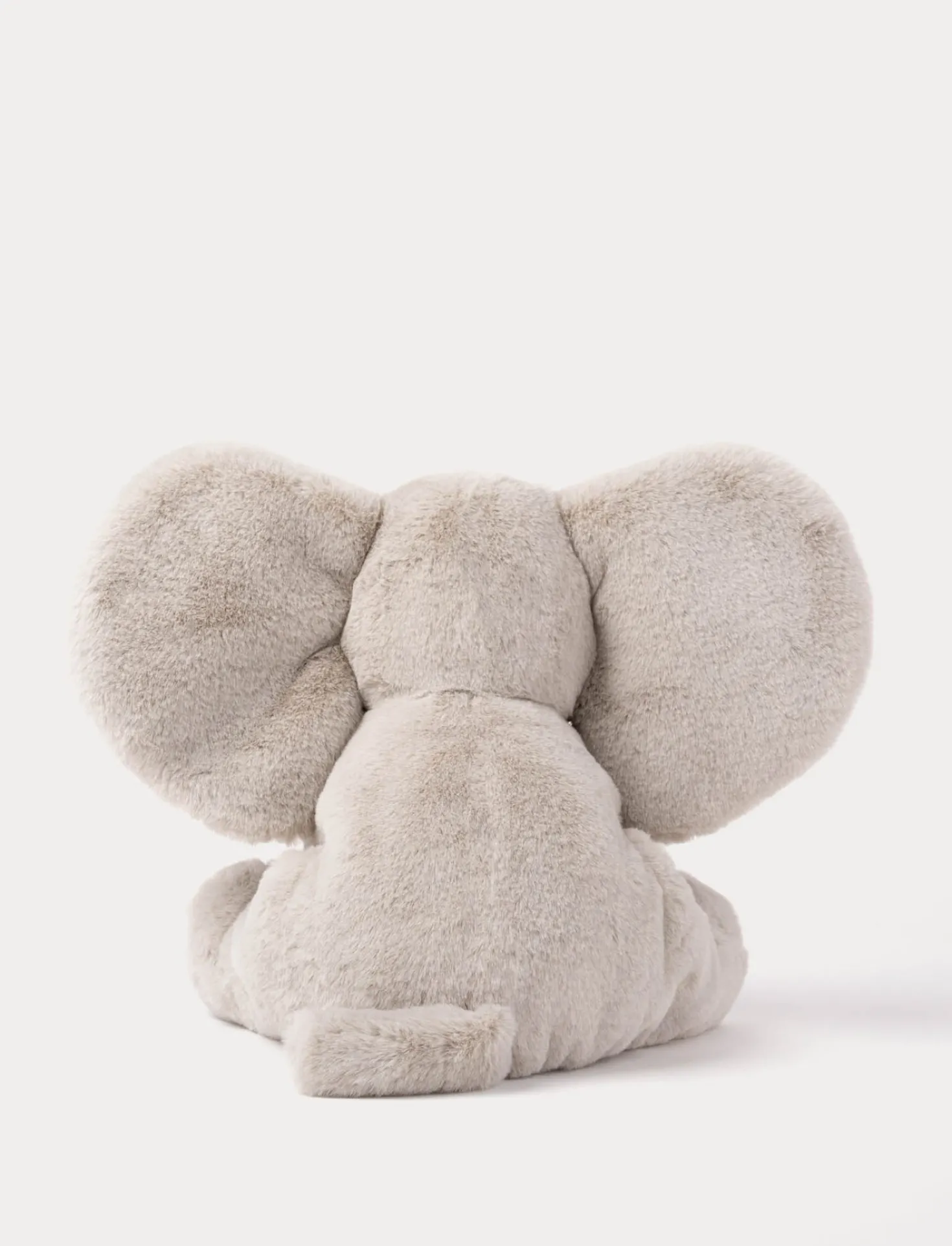 Sebbe, Elefant